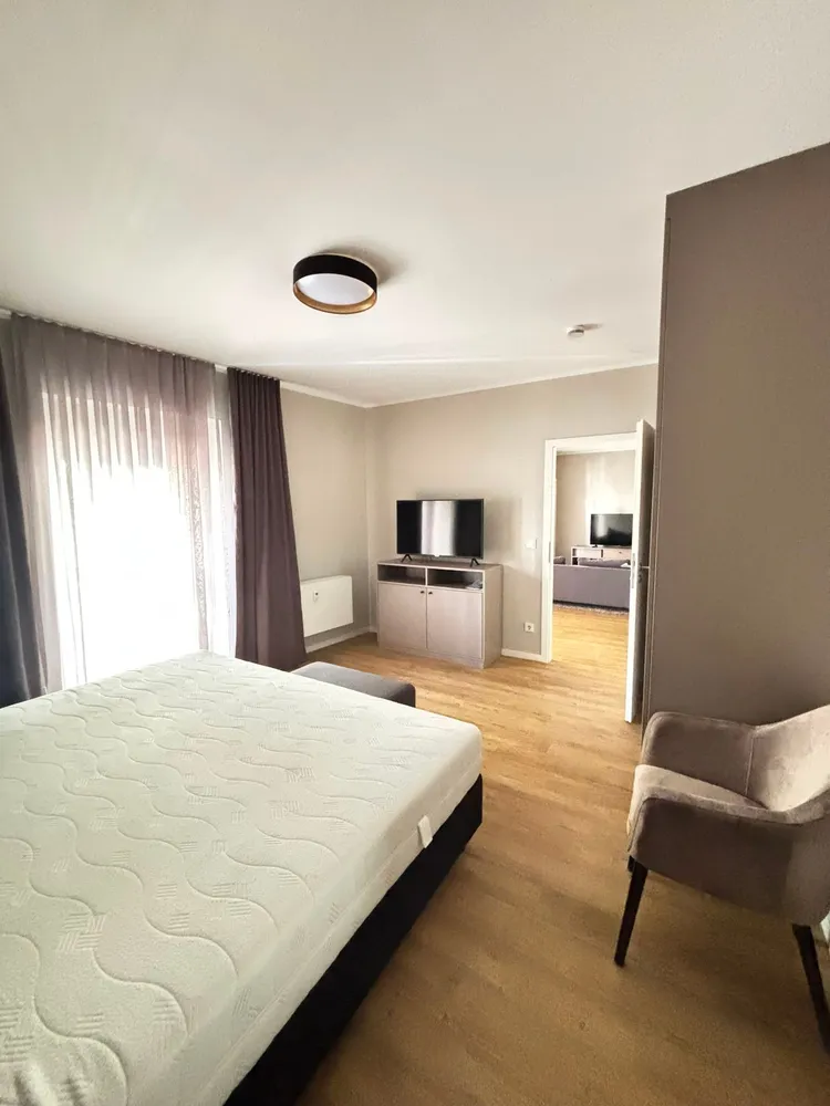 2 Zimmer Wohnung mit 70 m² in Wiesbaden – Bild 7