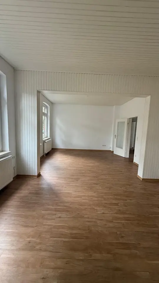 2 Zimmer Wohnung mit 80 m² in Leer – Bild 2