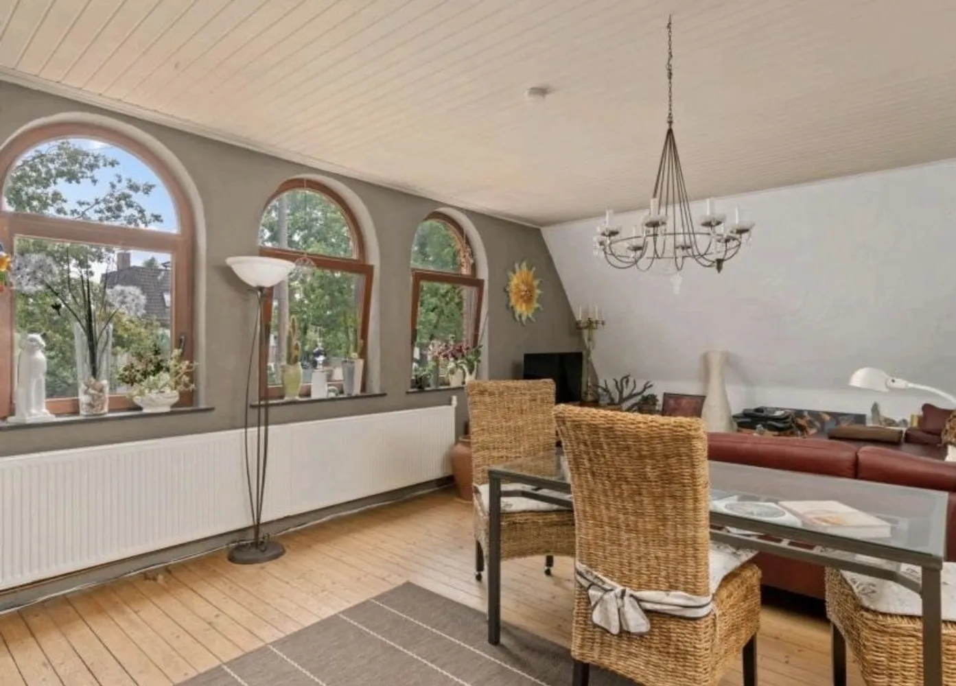 5 Zimmer Wohnung mit 130 m² in Bremen – Bild 1