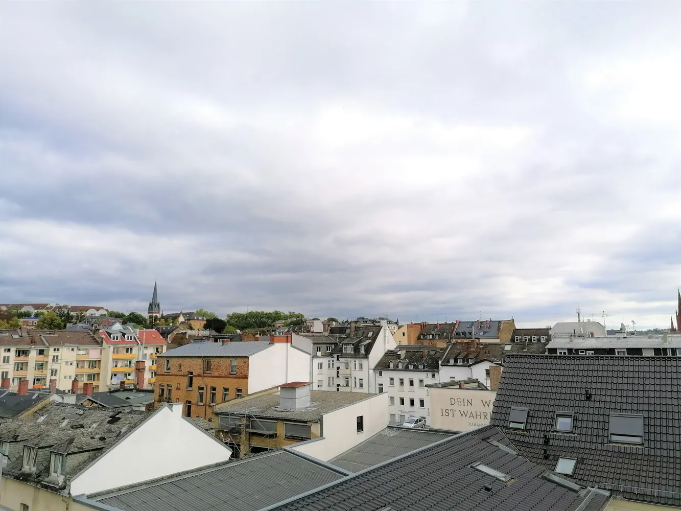 4 Zimmer Wohnung mit 75 m² in Wiesbaden – Bild 1