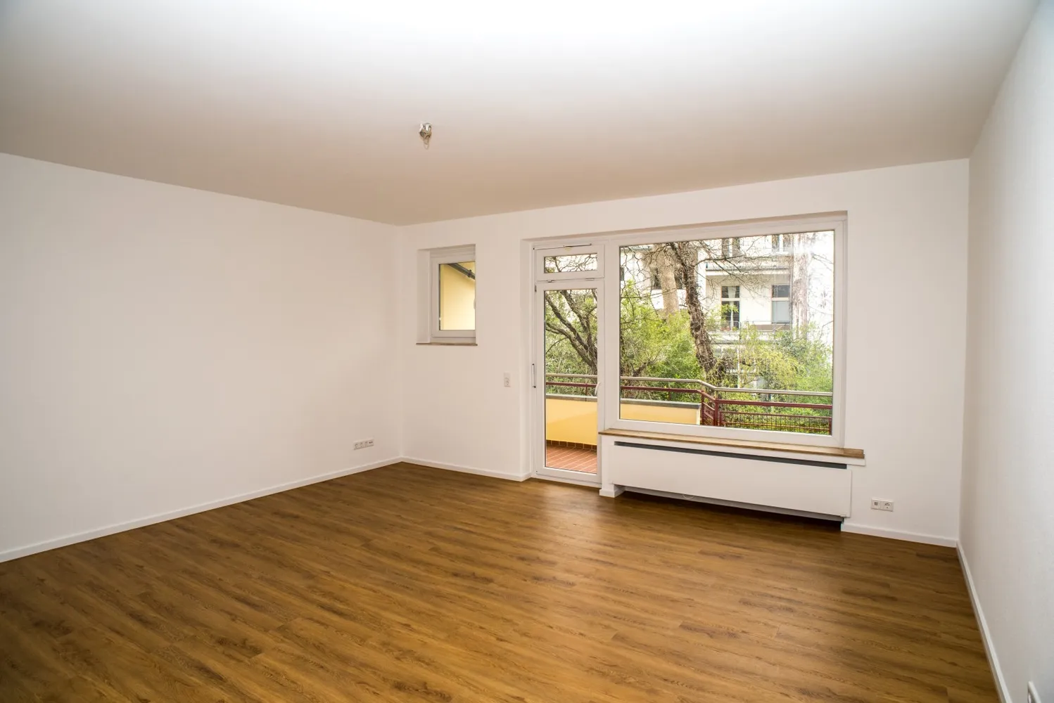 4 Zimmer Wohnung mit 110 m² in Düsseldorf – Bild 1