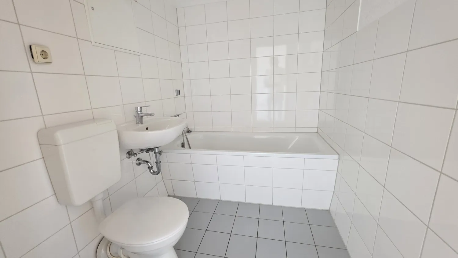 4 Zimmer Wohnung mit 65 m² in Halle (Saale) – Bild 5