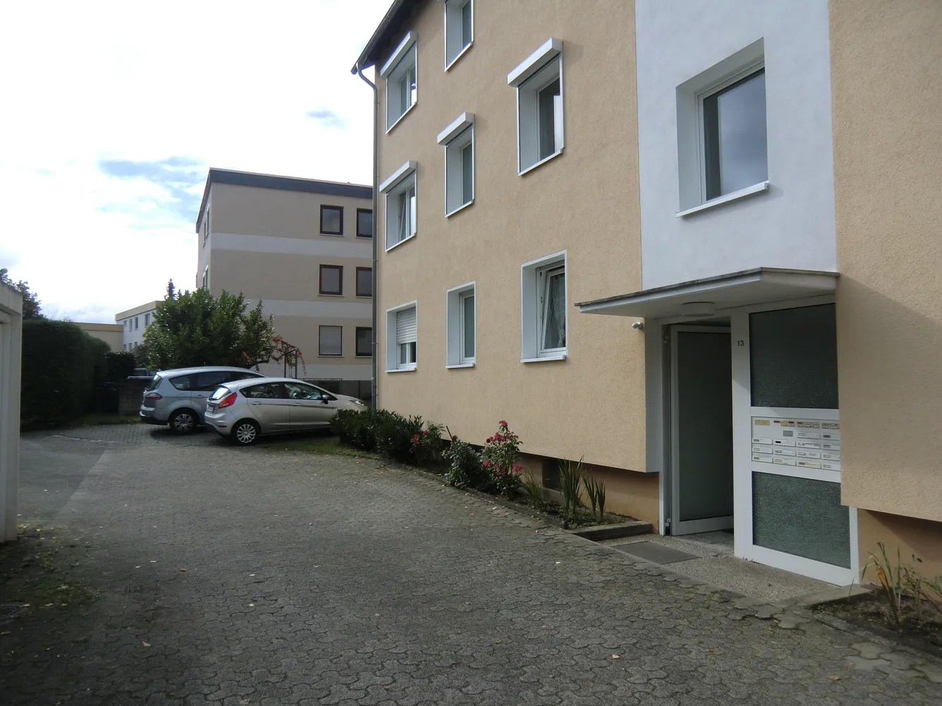 3 Zimmer Wohnung mit 70 m² in Wiesbaden – Bild 2