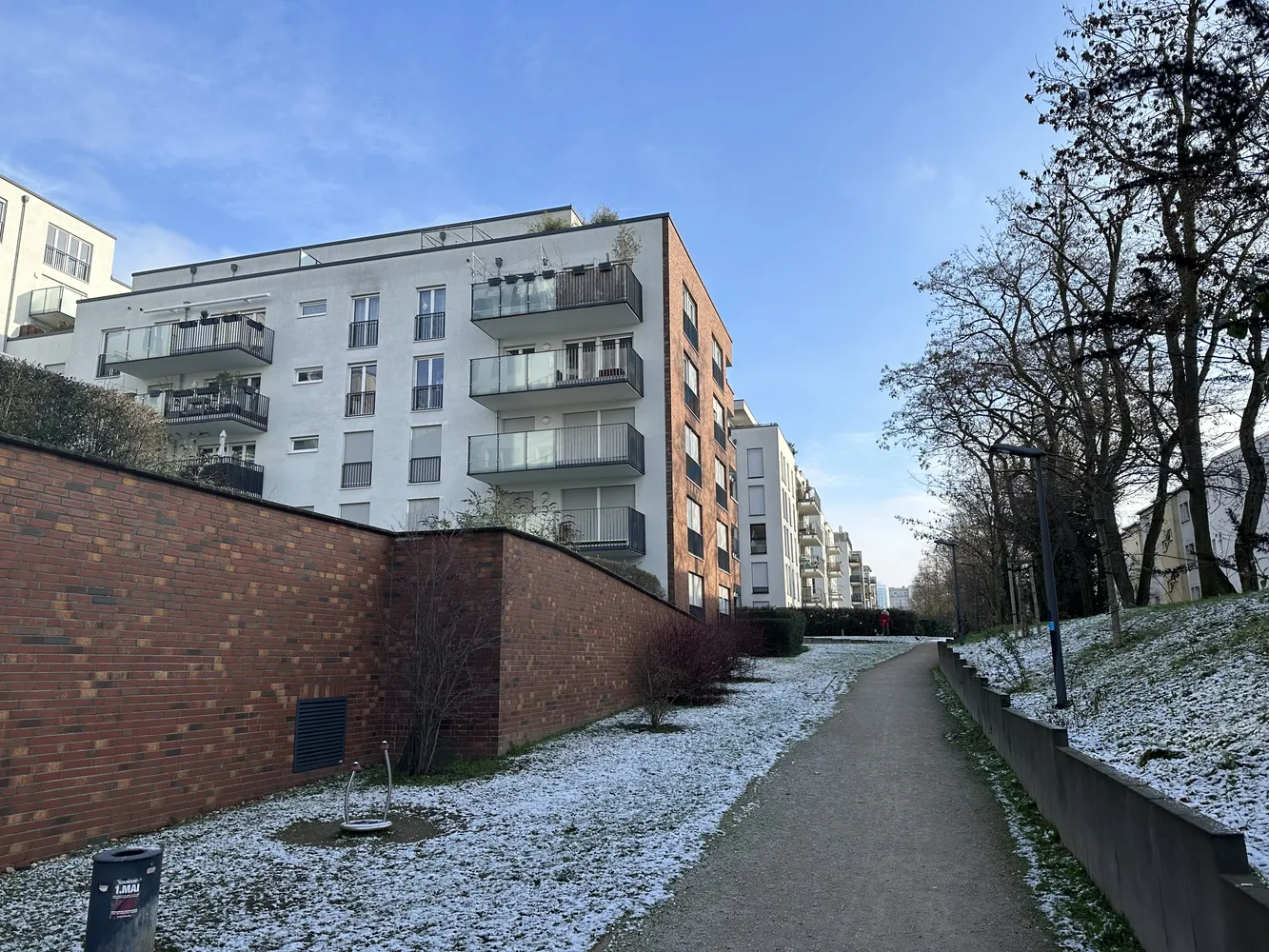 4 room apartment with 109 m² in Frankfurt am Main – Photo 1