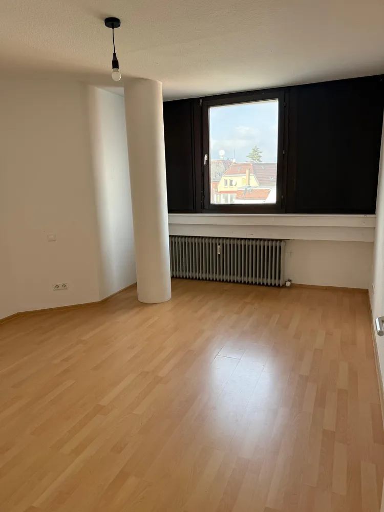 4 Zimmer Wohnung mit 115 m² in Stuttgart – Bild 2