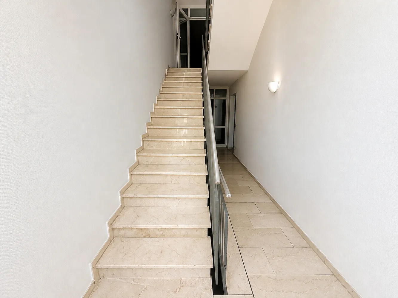 2 Zimmer Wohnung mit 43 m² in Düsseldorf – Bild 2