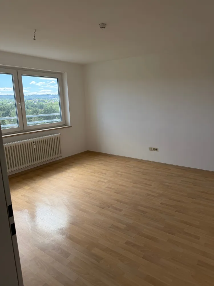 3 Zimmer Wohnung mit 66 m² in Weiden in der Oberpfalz – Bild 2