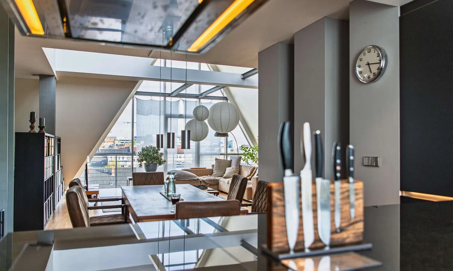 2 Zimmer Wohnung mit 185 m² in Berlin – Bild 12