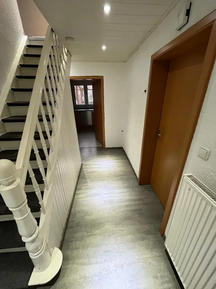 8 Zimmer Haus mit 166 m² in Siegen – Bild 4