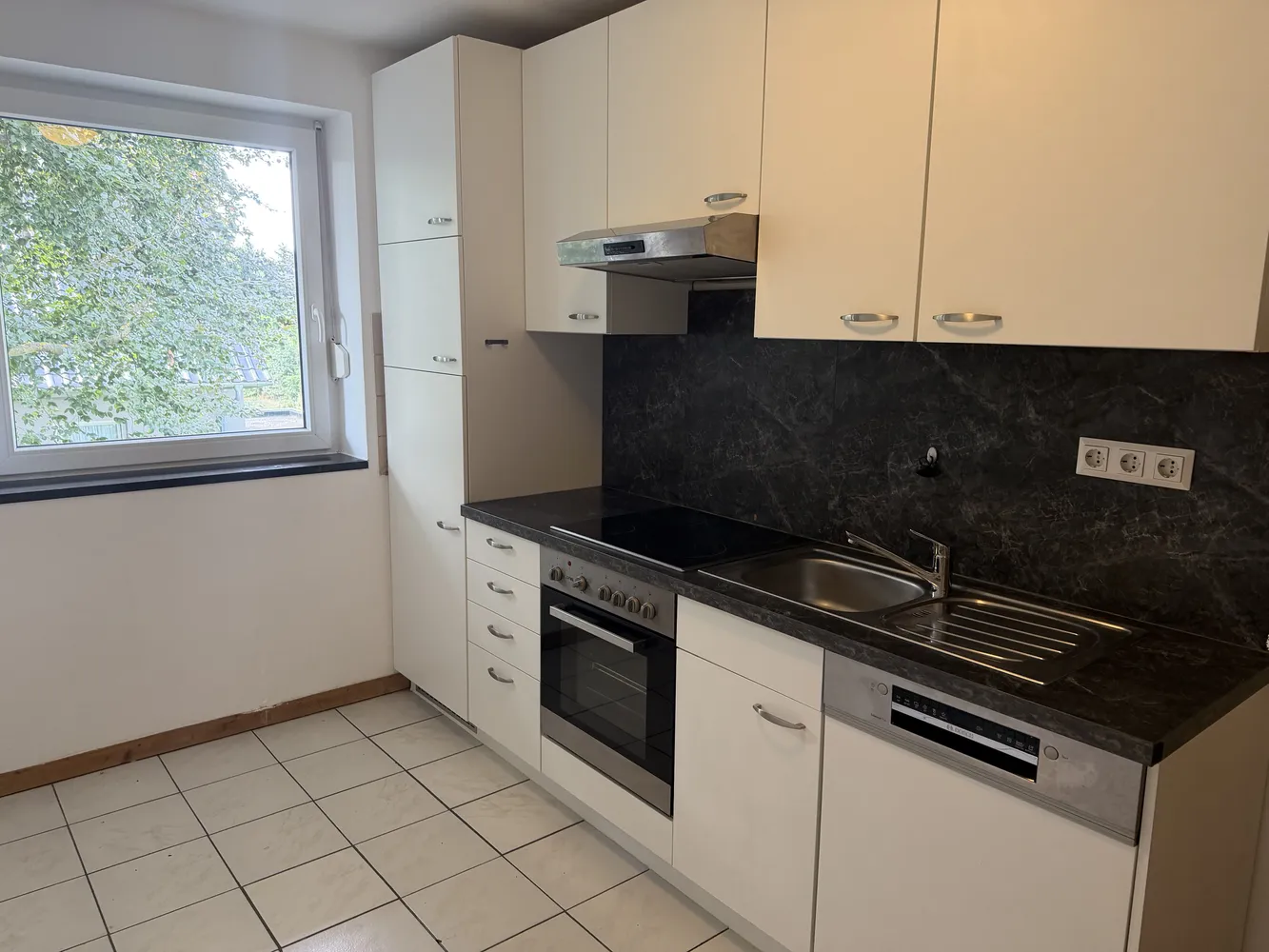 3 room apartment with 75 m² in Hanover – Photo 8