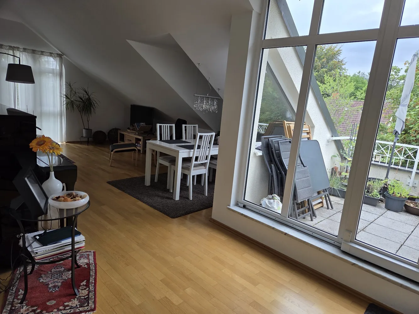 3 Zimmer Wohnung mit 77 m² in München – Bild 2