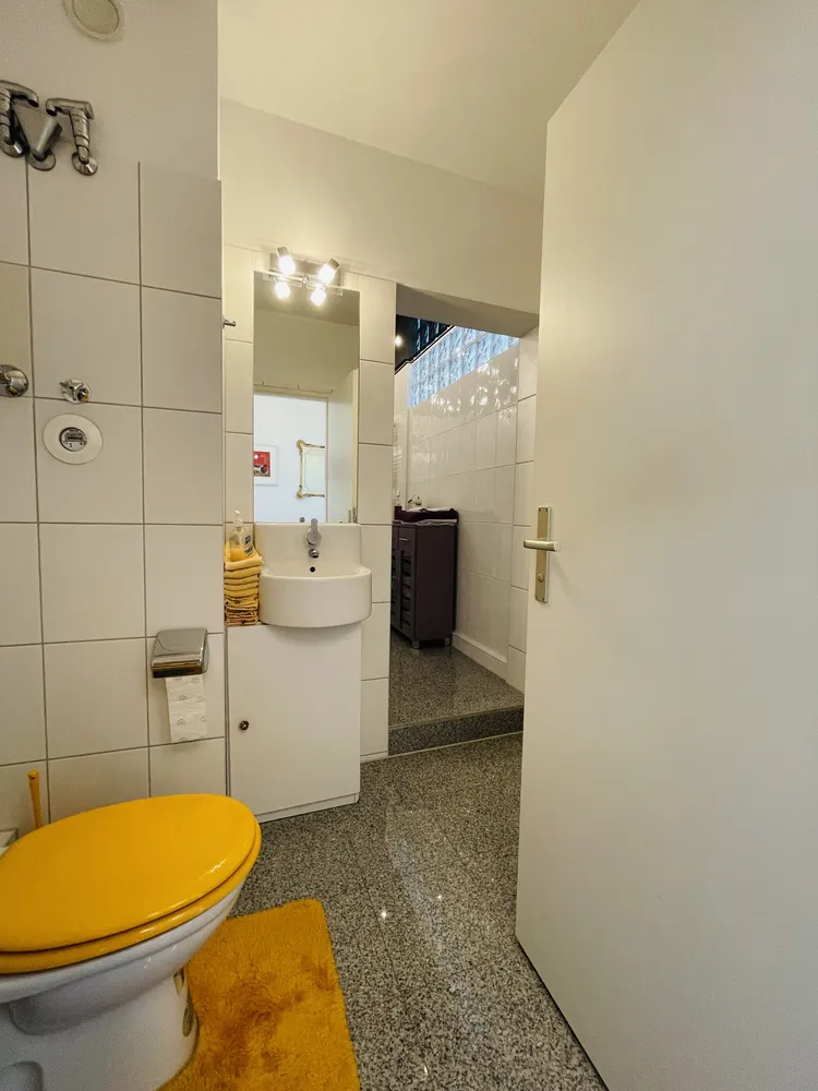 2 room apartment with 75 m² in Berlin – Photo 3
