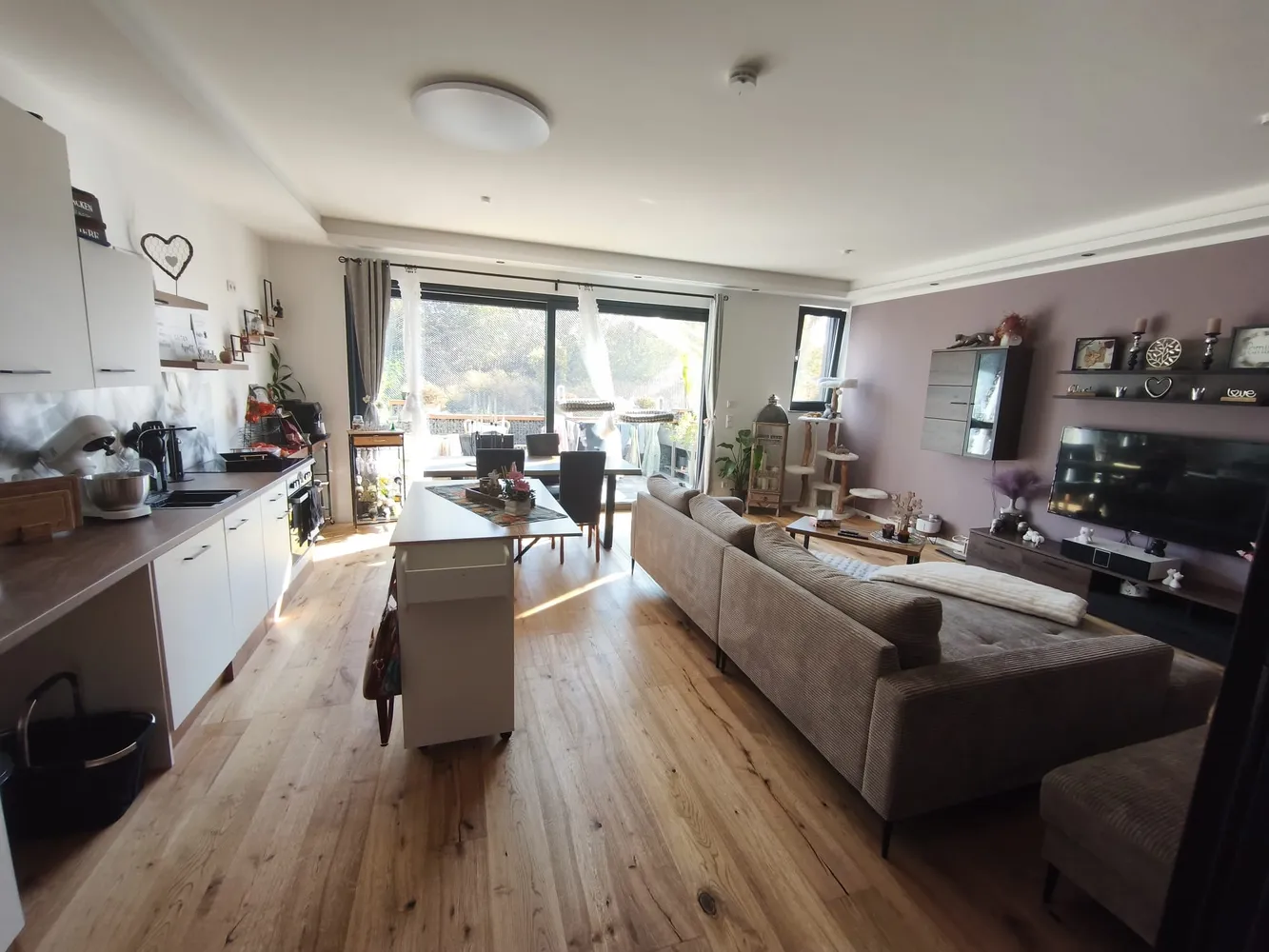3 Zimmer Wohnung mit 90 m² in Halle (Saale) – Bild 2