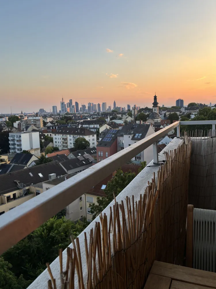 3 Zimmer Wohnung mit 90 m² in Frankfurt am Main – Bild 2