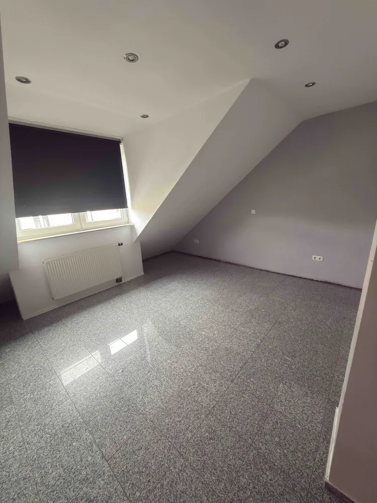 6 Zimmer Wohnung mit 147 m² in Bochum – Bild 1