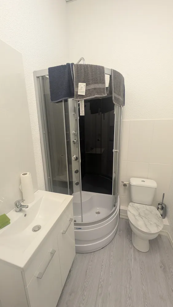 2 Zimmer Wohnung mit 30 m² in Krefeld – Bild 2