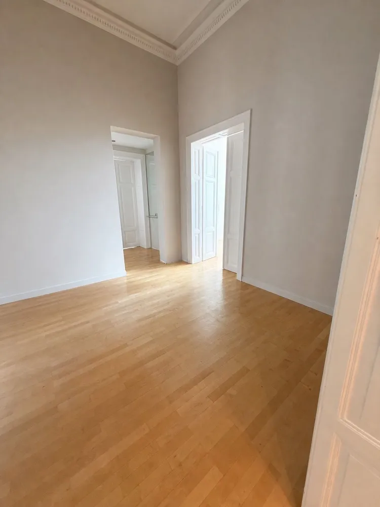 6 Zimmer Wohnung mit 200 m² in Wiesbaden – Bild 8