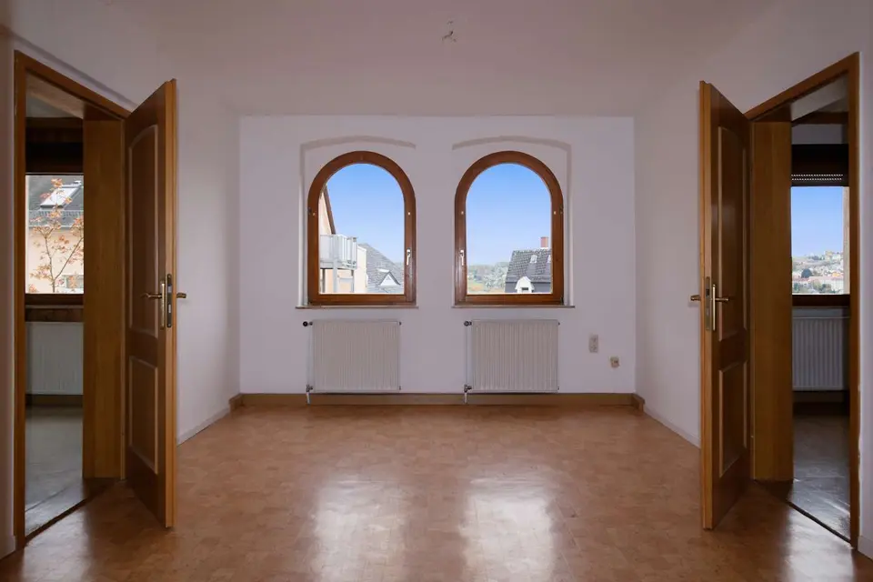 5 Zimmer Wohnung mit 120 m² in Greiz – Bild 1