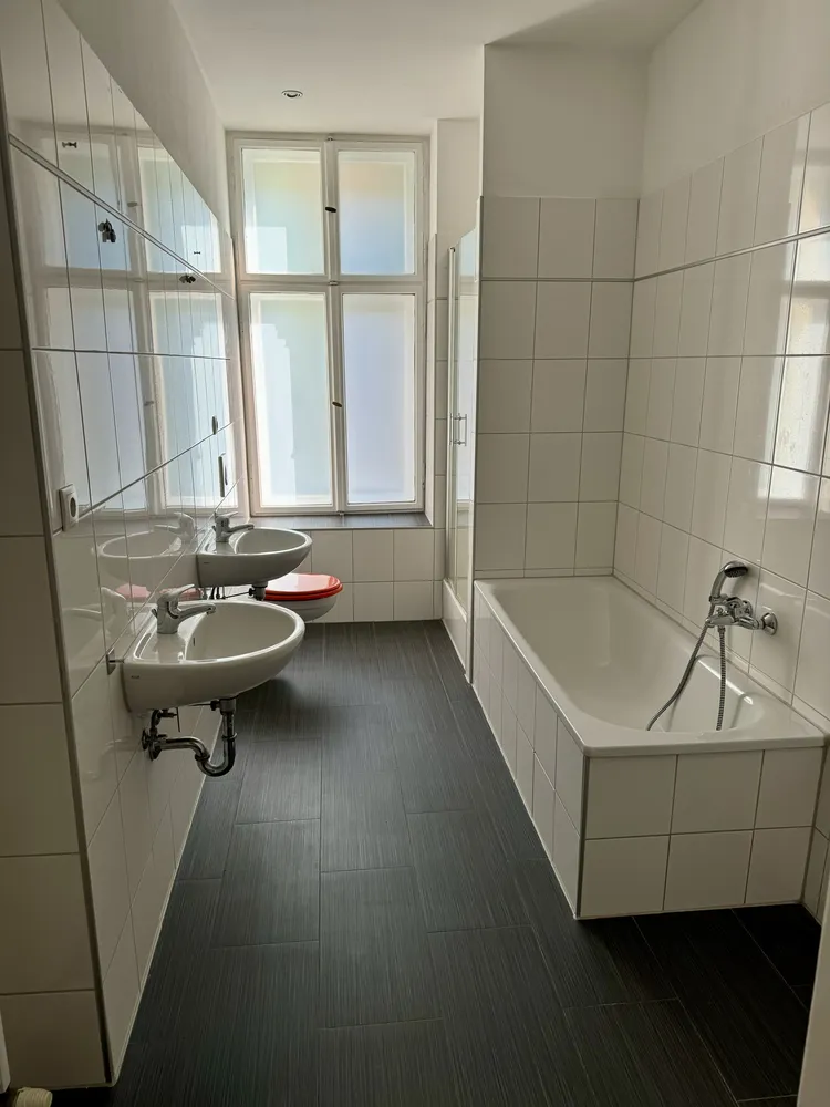 2 room apartment with 73 m² in Berlin – Photo 11