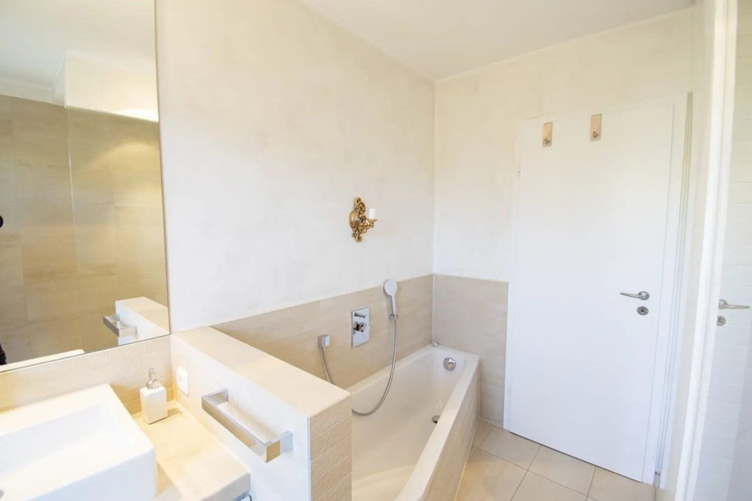 3 Zimmer Wohnung mit 95 m² in München – Bild 8