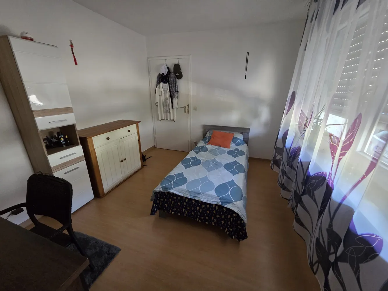 4 Zimmer Wohnung mit 95 m² in Karlsruhe – Bild 2