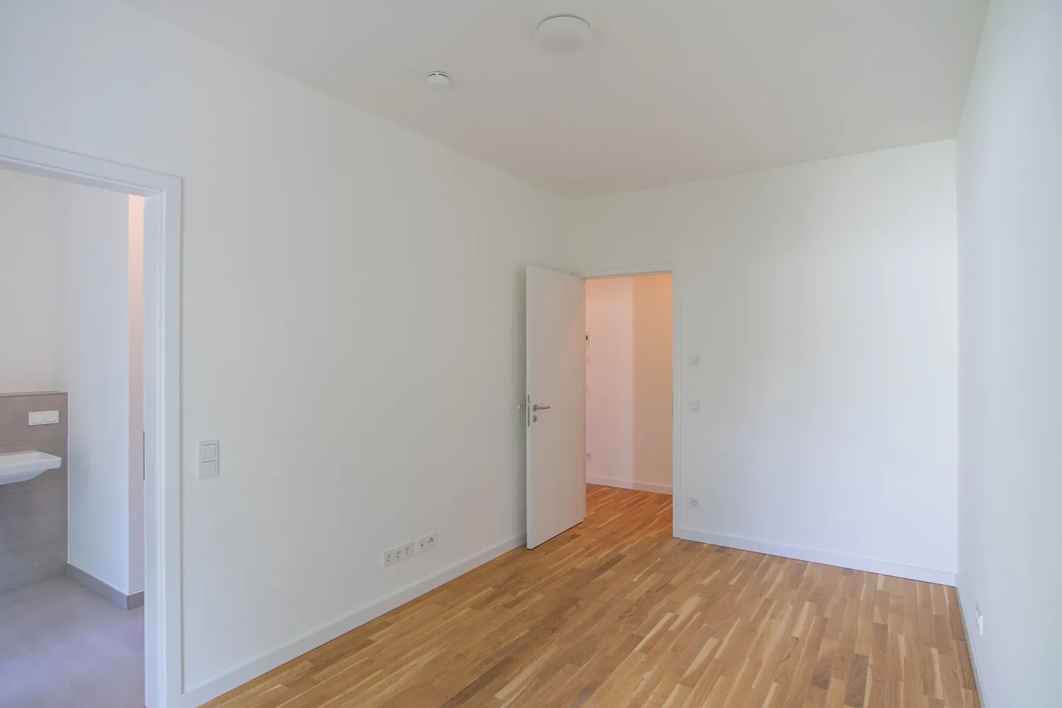 2 room apartment with 55 m² in Berlin – Photo 10