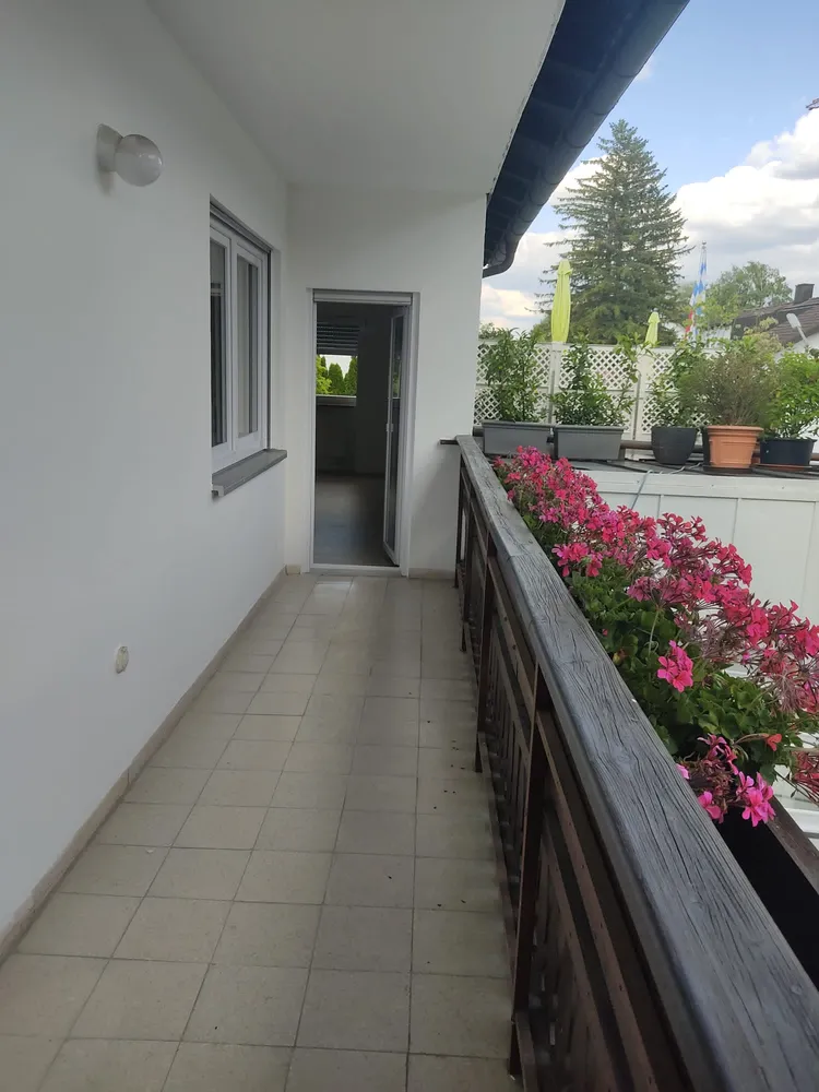 4 Zimmer Wohnung mit 135 m² in München – Bild 12