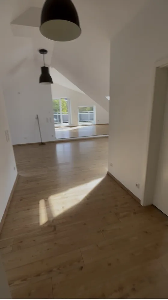 2 Zimmer Wohnung mit 77 m² in Wuppertal – Bild 2