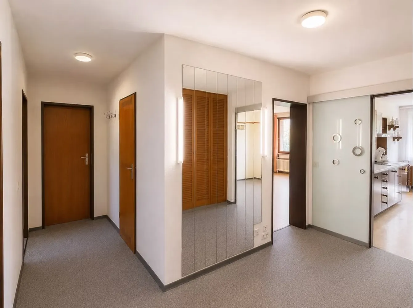 3 Zimmer Wohnung mit 82 m² in München – Bild 2