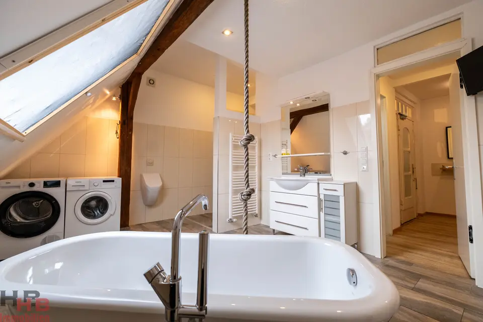 12 Zimmer Wohnung mit 330 m² in Bremen – Bild 8