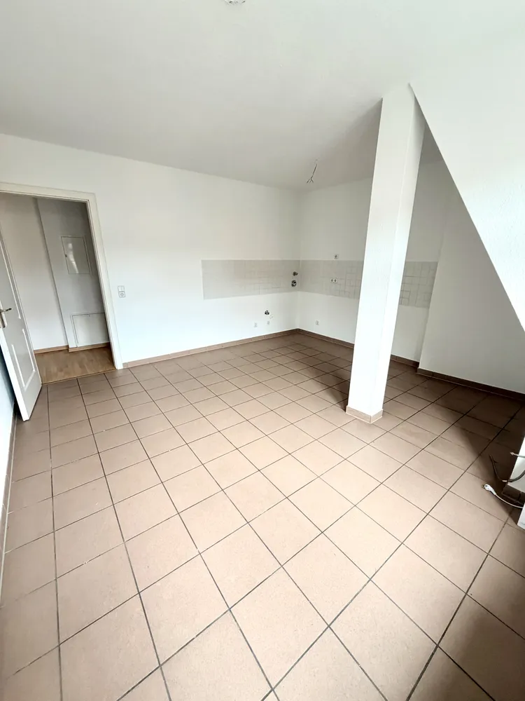 4 Zimmer Wohnung mit 150 m² in Halle (Saale) – Bild 4