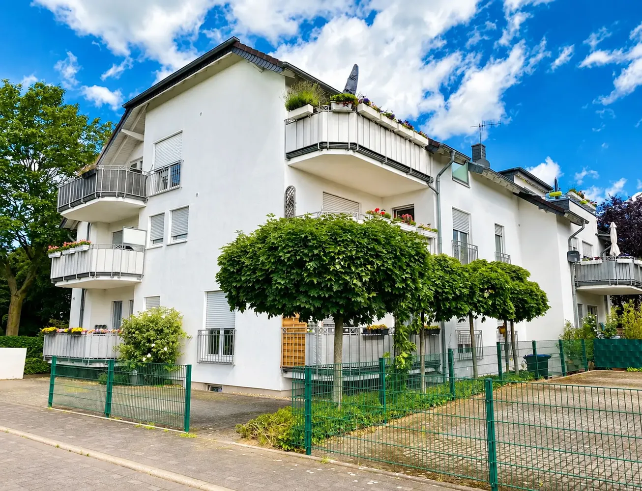 7 Zimmer Wohnung mit 215 m² in Duisburg – Bild 3