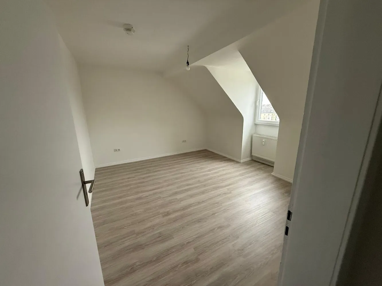 2 Zimmer Wohnung mit 80 m² in Düsseldorf – Bild 9