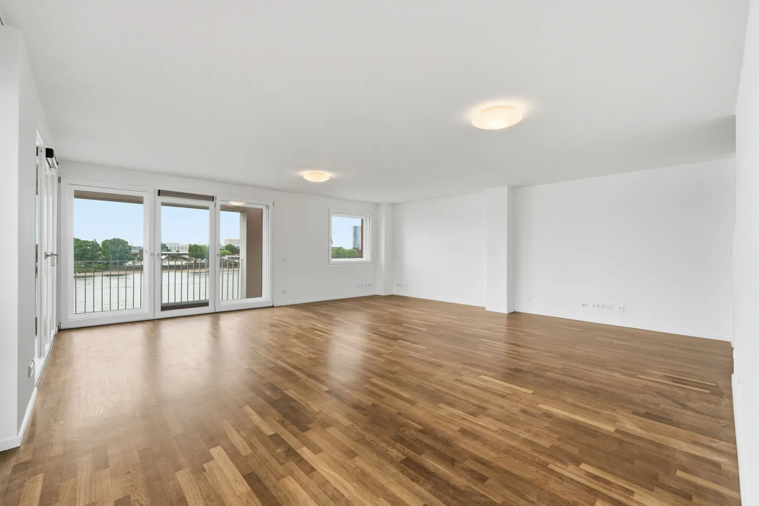 2 Zimmer Wohnung mit 110 m² in Köln – Bild 3