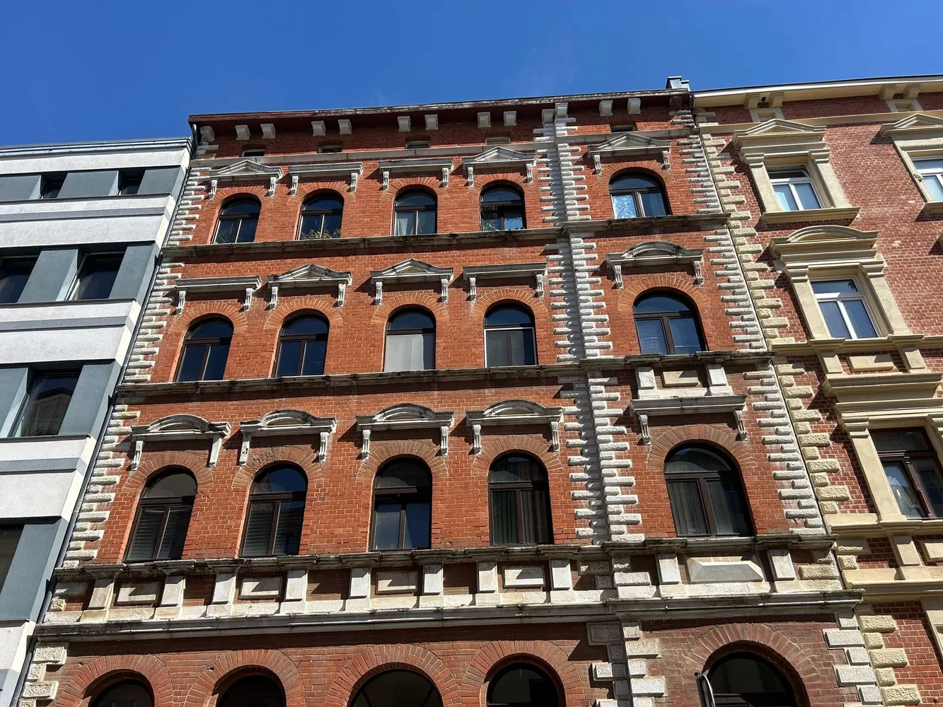 2 Zimmer Wohnung mit 43 m² in Halle (Saale) – Bild 1