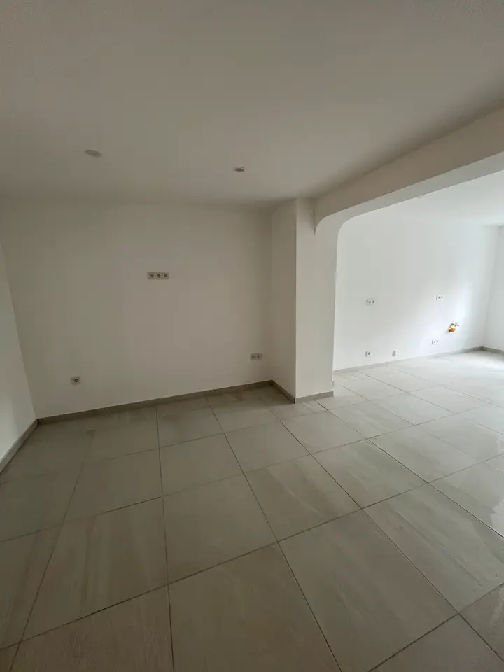 4 Zimmer Wohnung mit 110 m² in Saarbrücken – Bild 2