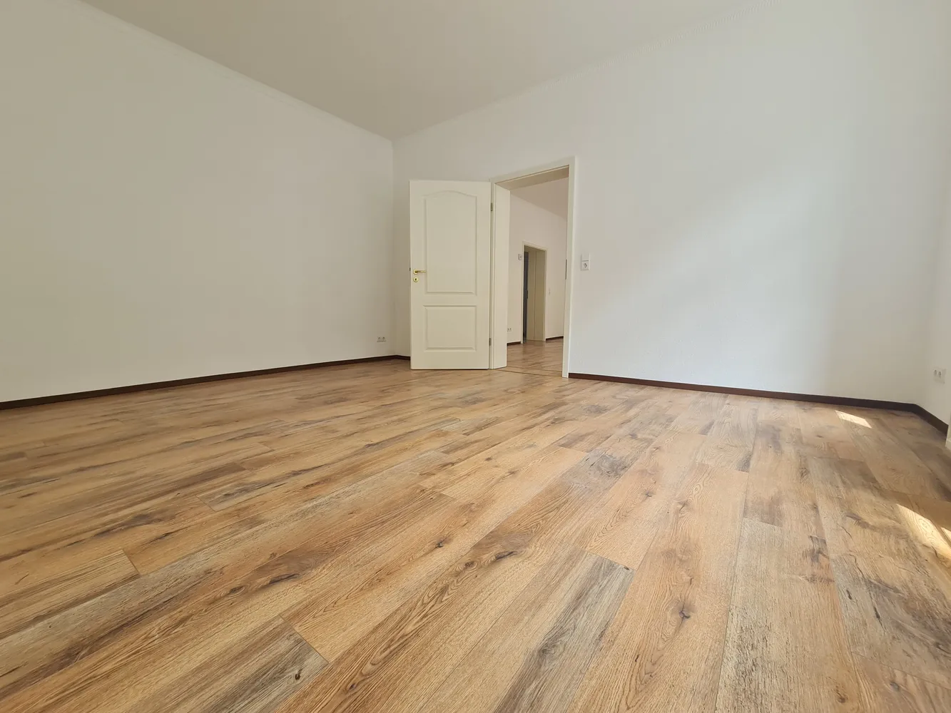 4 Zimmer Wohnung mit 115 m² in Halle (Saale) – Bild 6