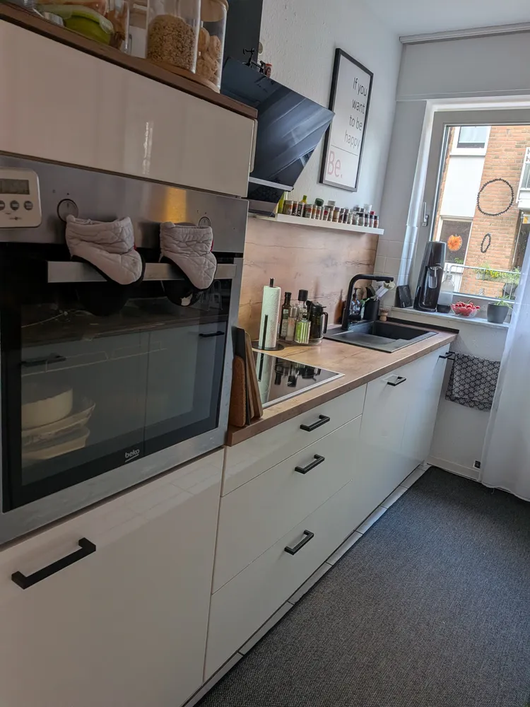 4 Zimmer Wohnung mit 105 m² in Krefeld – Bild 1