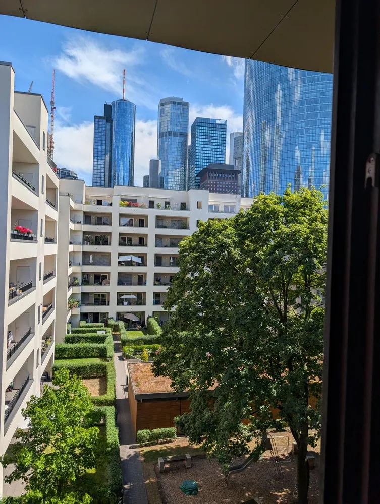 1 Zimmer Wohnung mit 60 m² in Frankfurt am Main – Bild 1
