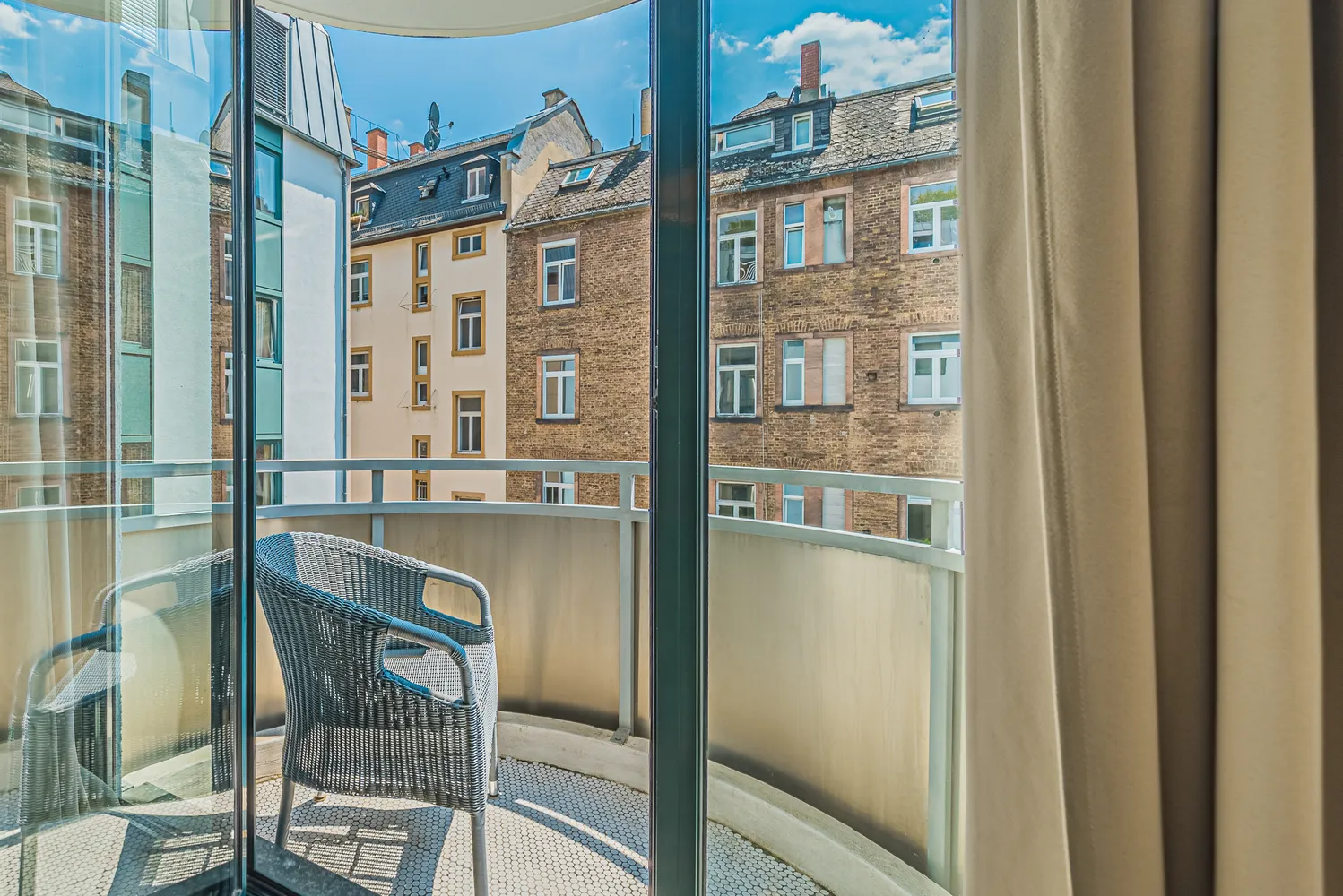1 Zimmer Wohnung mit 39 m² in Frankfurt am Main – Bild 12