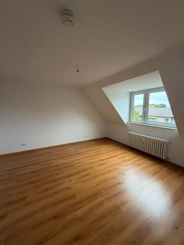 3 Zimmer Wohnung mit 82 m² in Köln – Bild 2