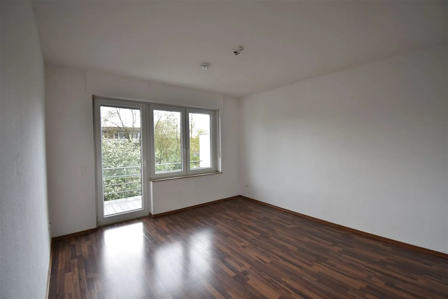 3 Zimmer Wohnung mit 84 m² in Krefeld – Bild 1