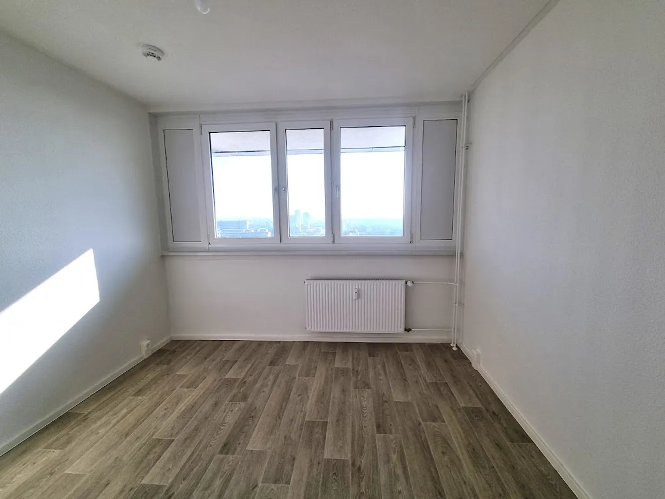 4 Zimmer Wohnung mit 67 m² in Halle (Saale) – Bild 2