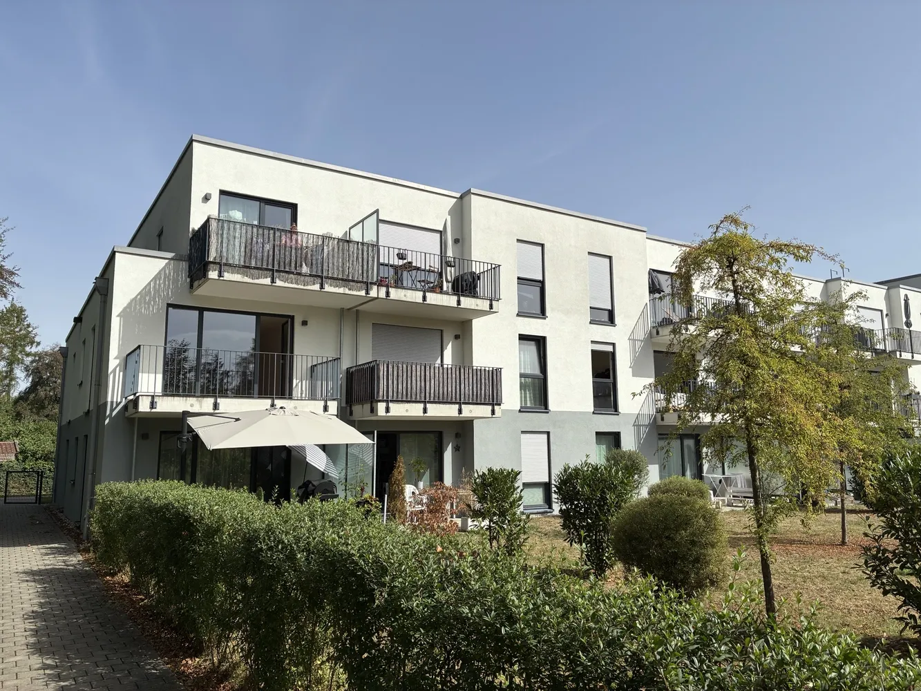 4 Zimmer Wohnung mit 98 m² in München – Bild 2