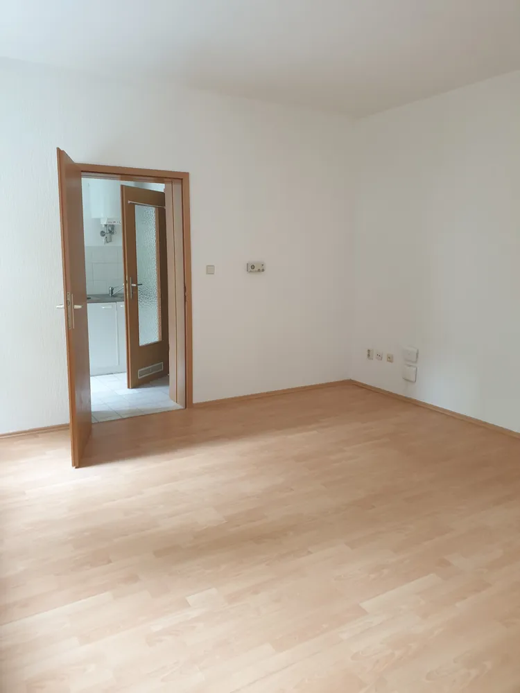 1 Zimmer Wohnung mit 29 m² in Halle (Saale) – Bild 3