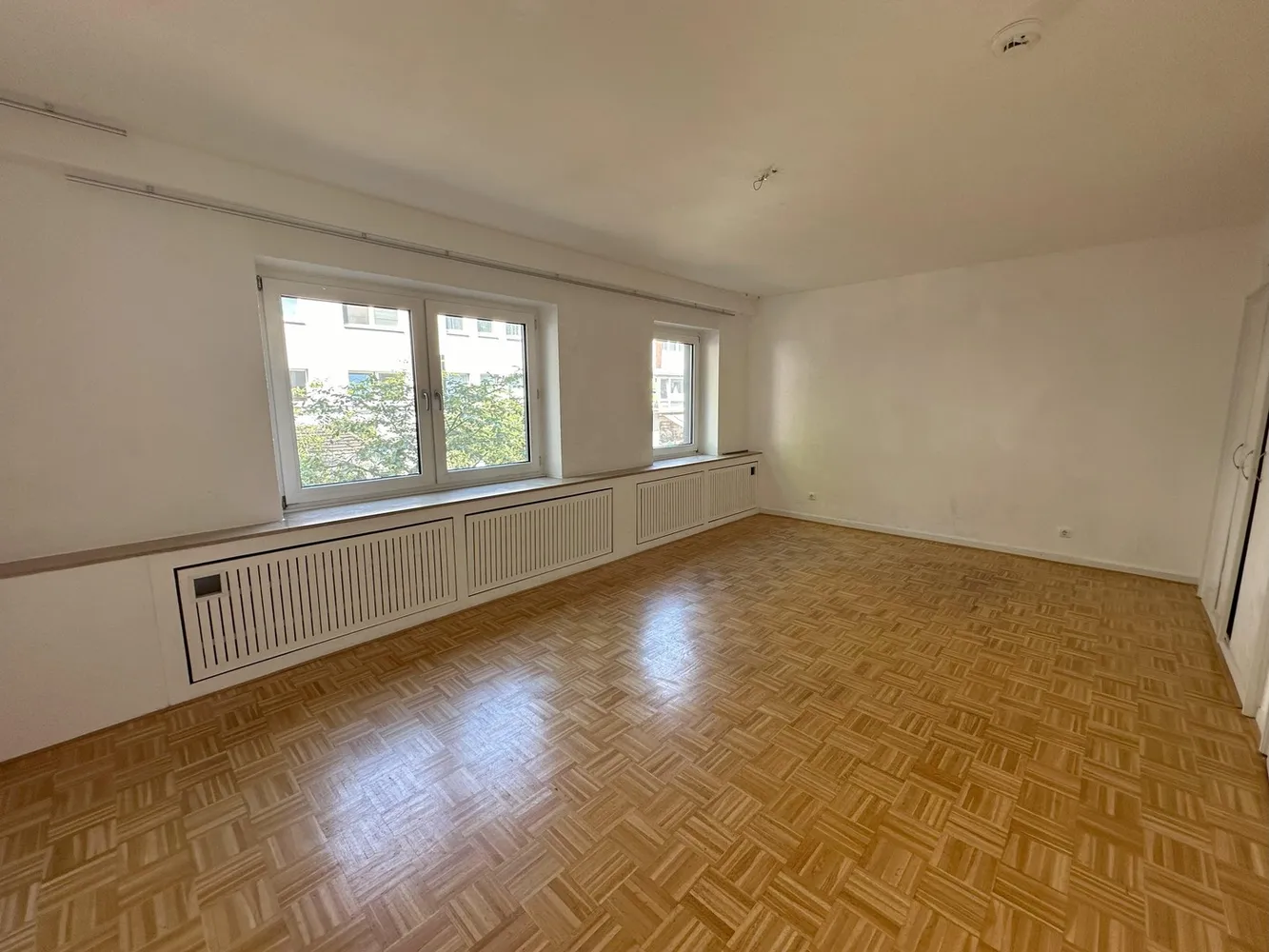 4 Zimmer Wohnung mit 135 m² in Essen – Bild 2