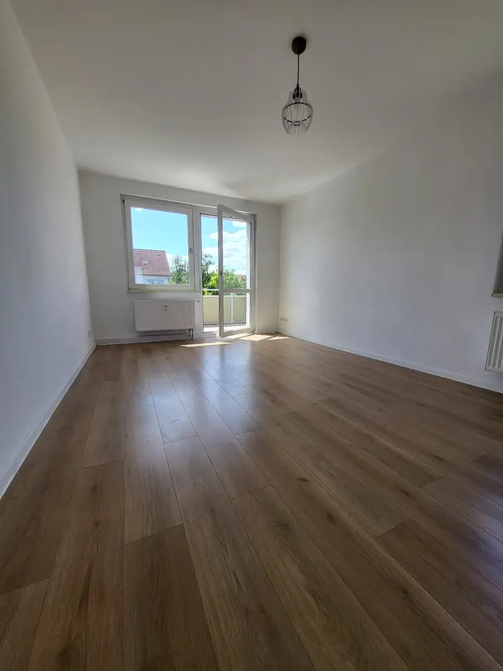 5 Zimmer Wohnung mit 105 m² in Bitterfeld-Wolfen – Bild 1