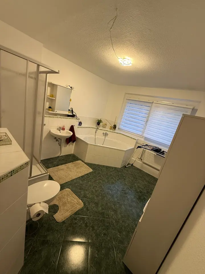 4 Zimmer Wohnung mit 90 m² in Altenburg – Bild 5