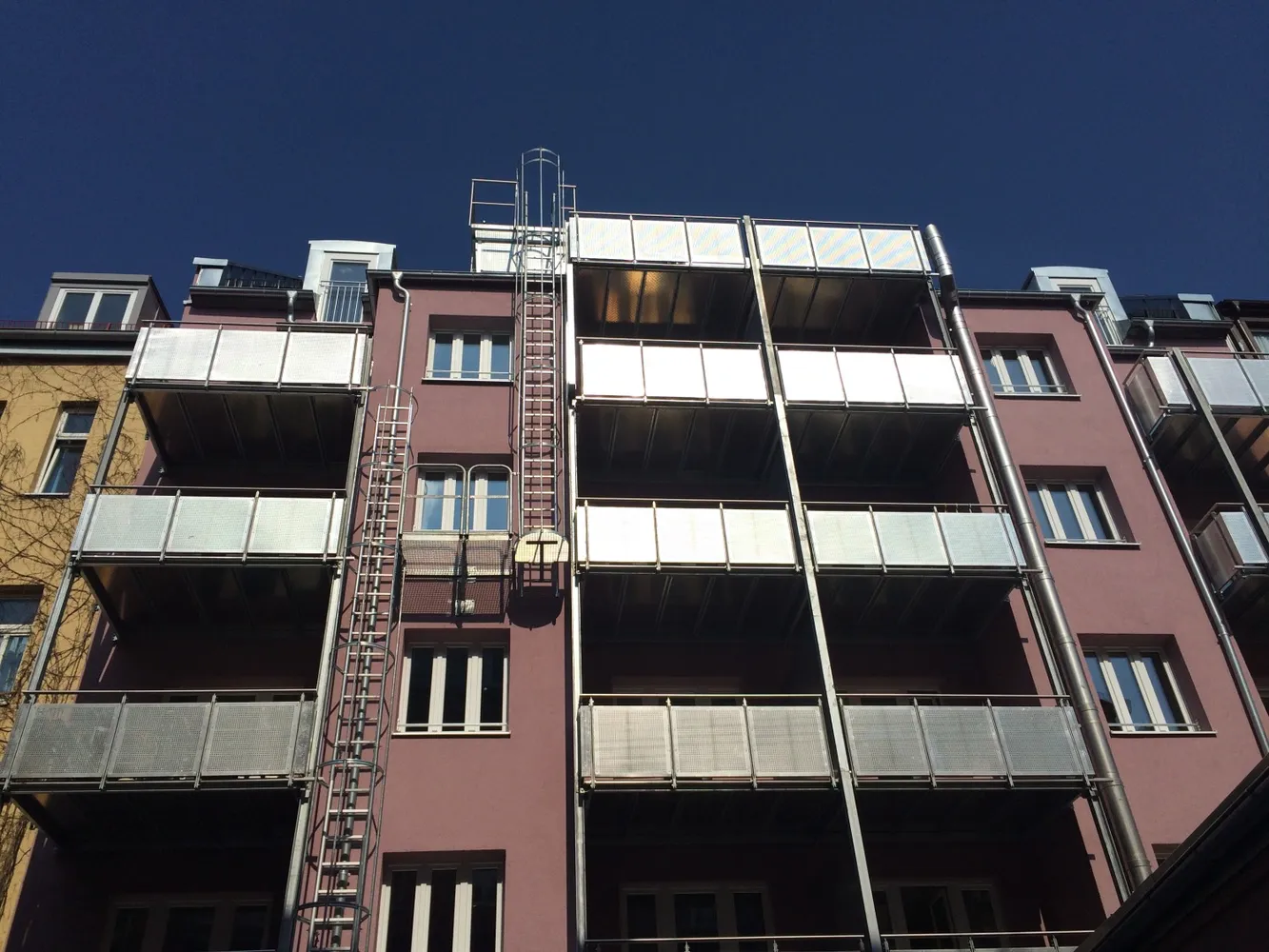 2 room apartment with 46 m² in Munich – Photo 2