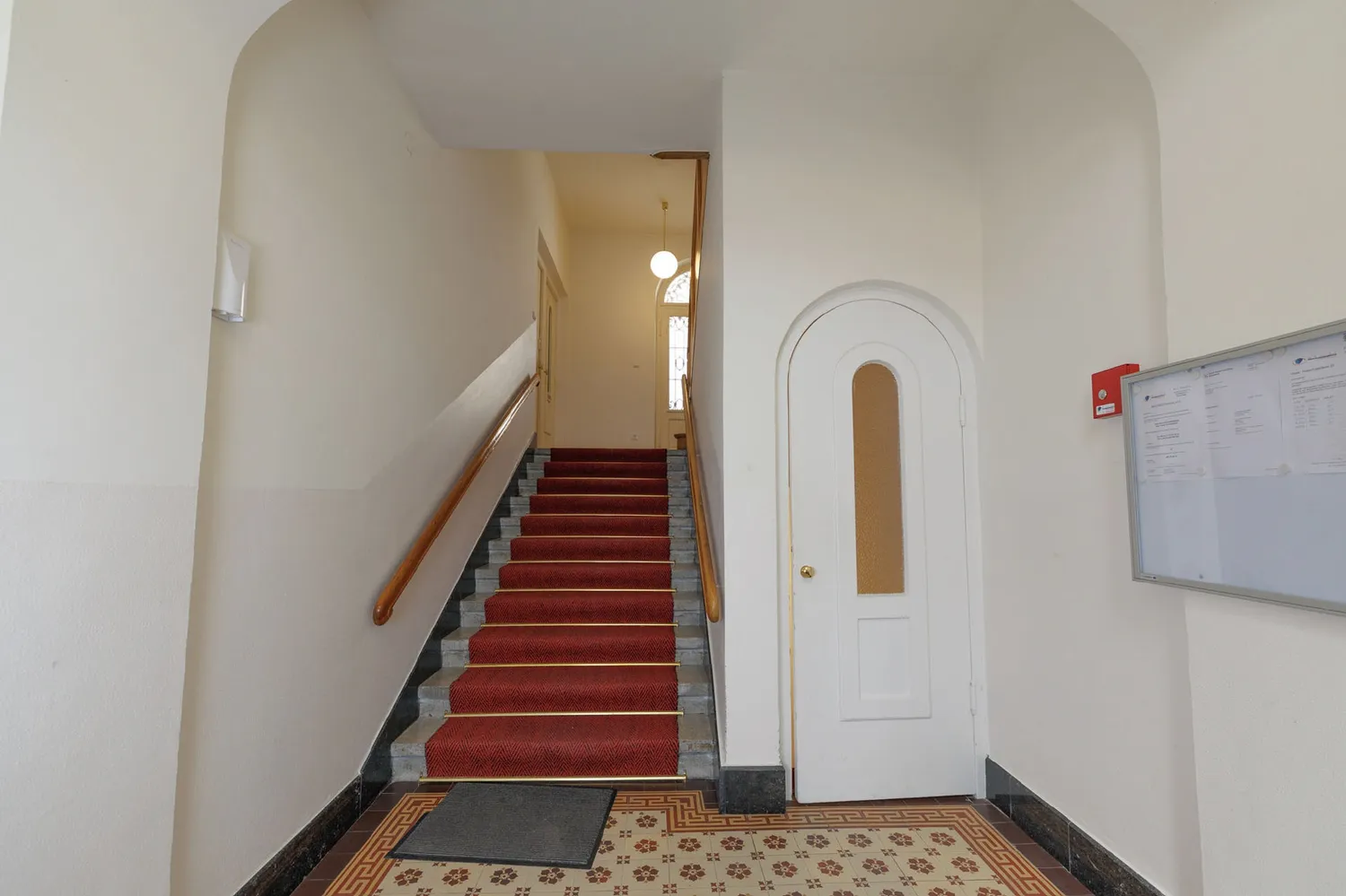 5 Zimmer Wohnung mit 179 m² in München – Bild 2